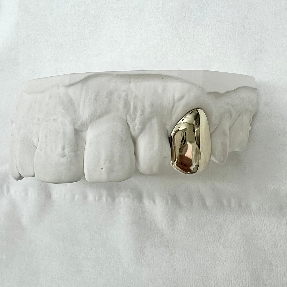 Custom Solid Cap Grillz