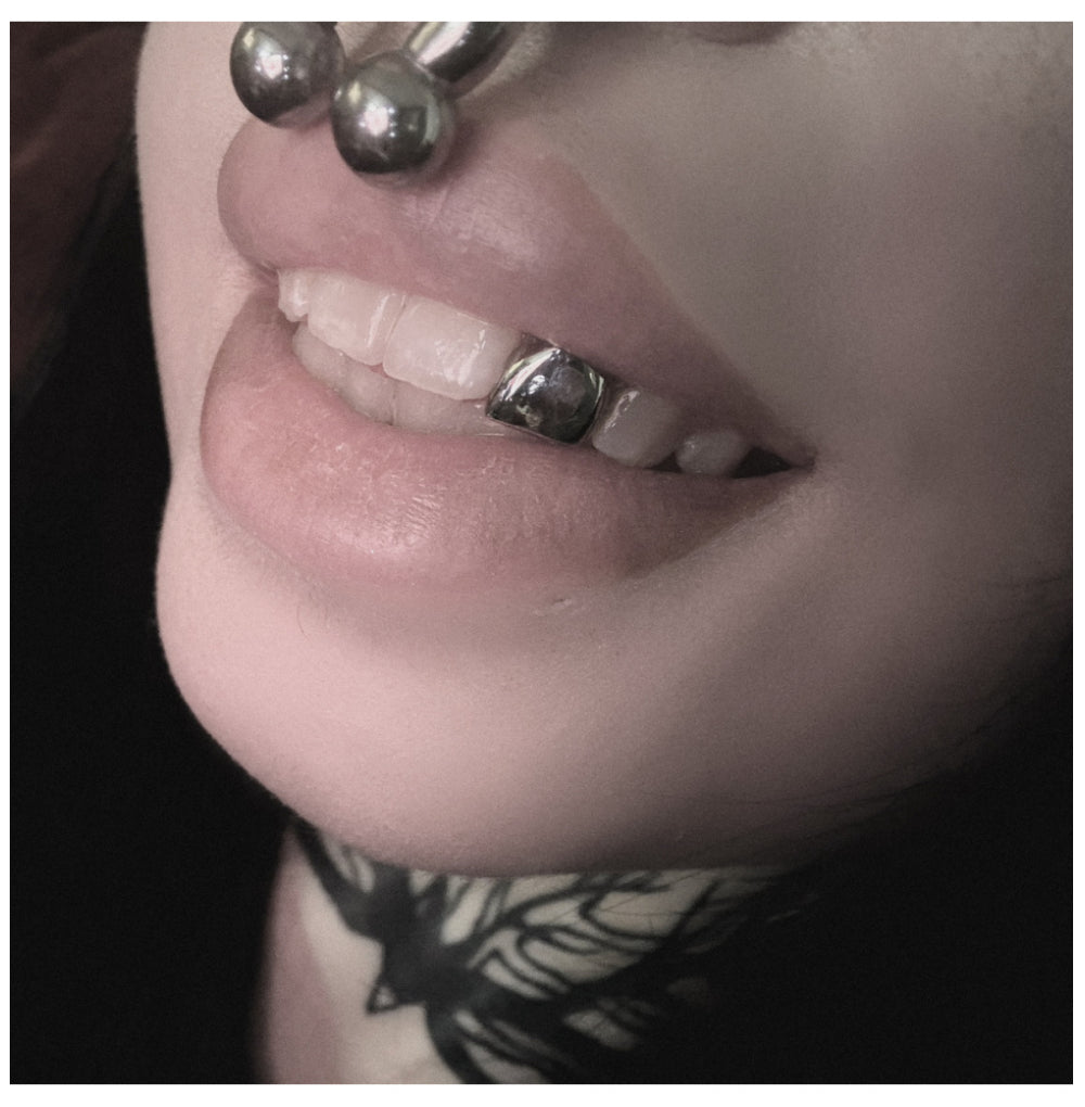 Custom Solid Cap Grillz